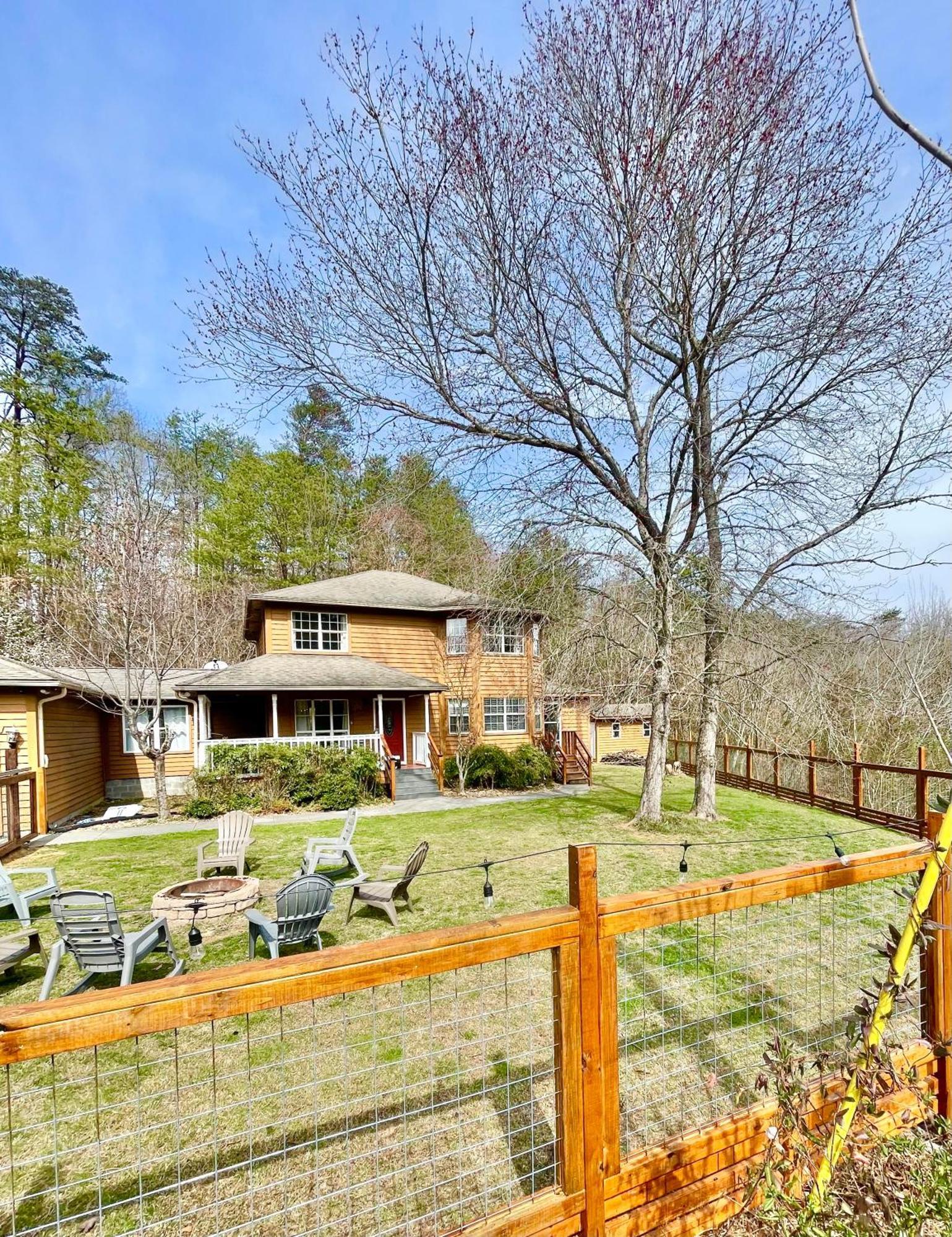 5Bedrooms*4King Beds*Outstanding Location*Hottub* Sevierville Esterno foto