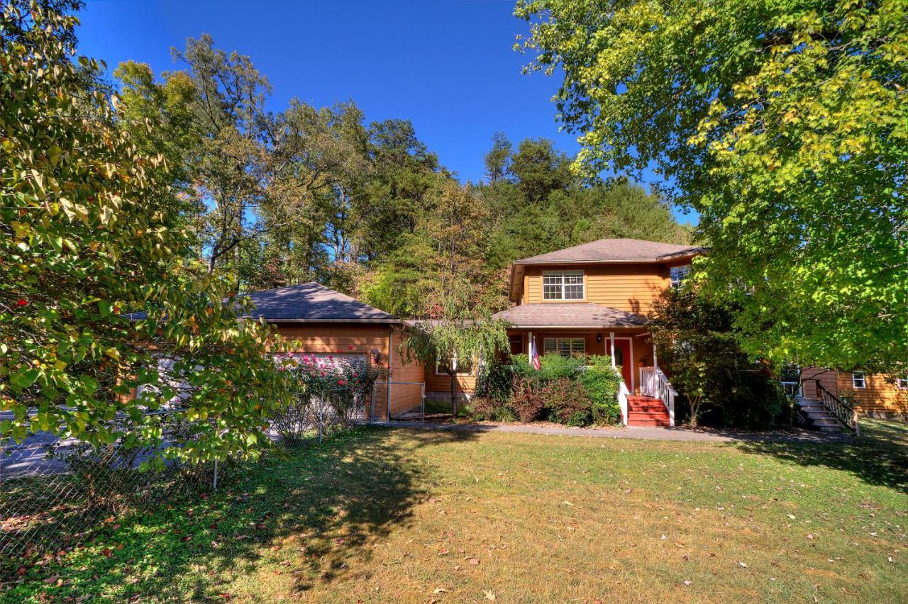 5Bedrooms*4King Beds*Outstanding Location*Hottub* Sevierville Esterno foto