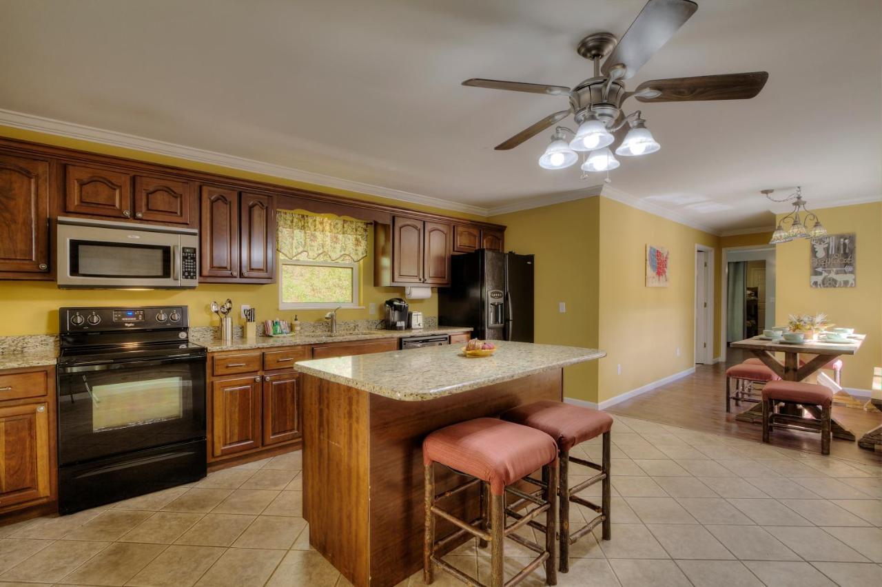 5Bedrooms*4King Beds*Outstanding Location*Hottub* Sevierville Esterno foto