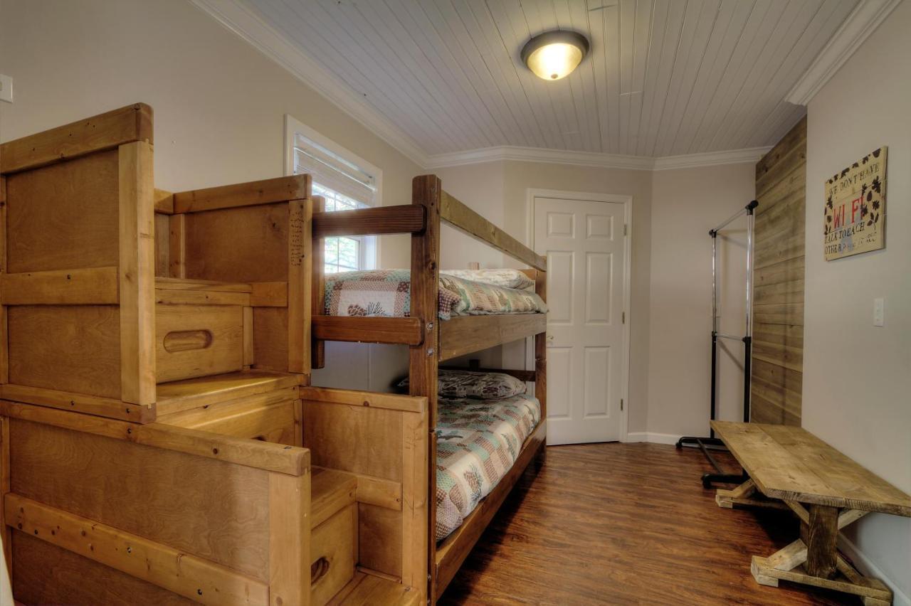 5Bedrooms*4King Beds*Outstanding Location*Hottub* Sevierville Esterno foto