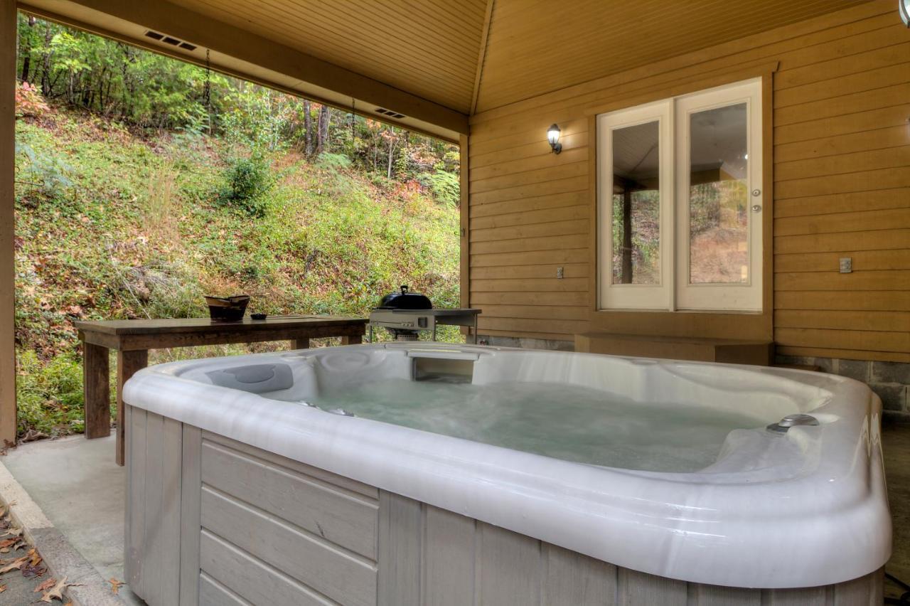 5Bedrooms*4King Beds*Outstanding Location*Hottub* Sevierville Esterno foto